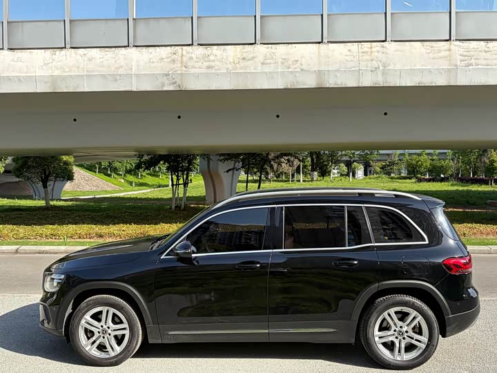 Mercedes-Benz GLB-Class 2022 2022款 改款二 GLB 200 时尚型