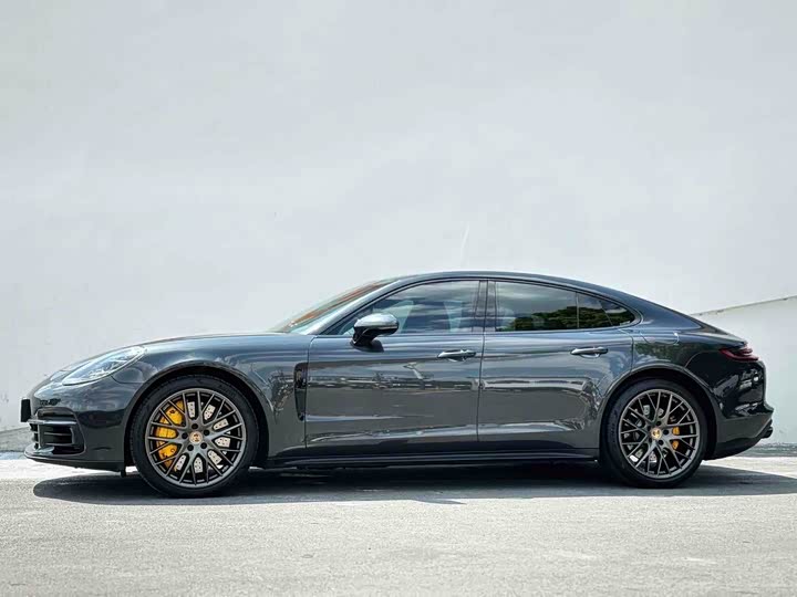 Фото 3 - Porsche Panamera Hybrid