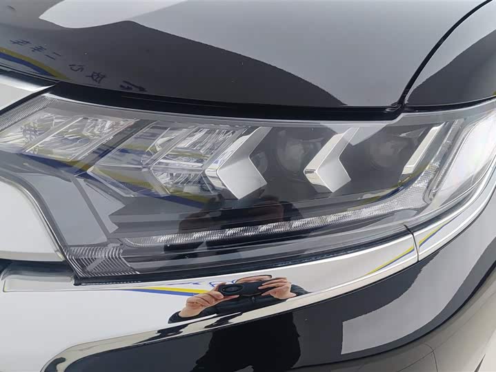 Mitsubishi Outlander 2021 2021款 2.4L 四驱致享版 5座