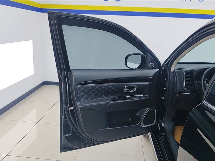 Mitsubishi Outlander 2021 2021款 2.4L 四驱致享版 5座