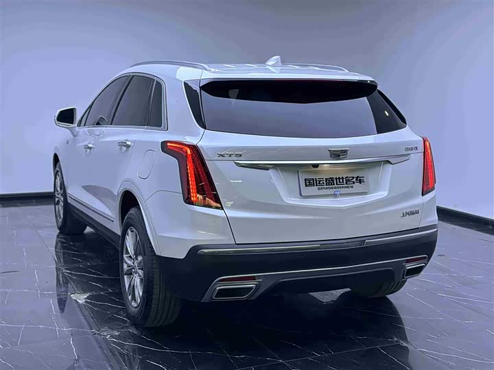 Фото 6 - Cadillac XT5