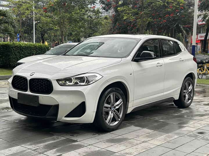 Photo 1 - BMW X2