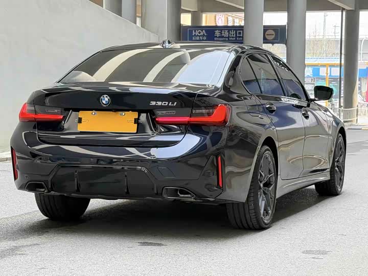 BMW 3 Series 2026 2026款 330Li M运动曜夜套装