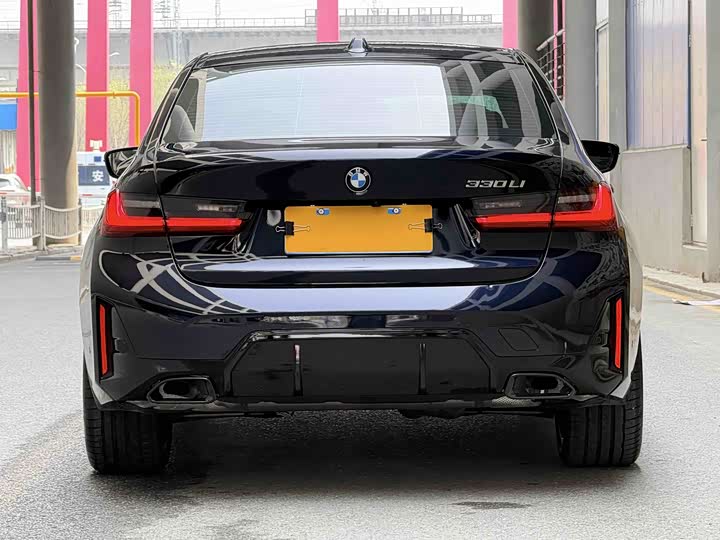 BMW 3 Series 2026 2026款 330Li M运动曜夜套装
