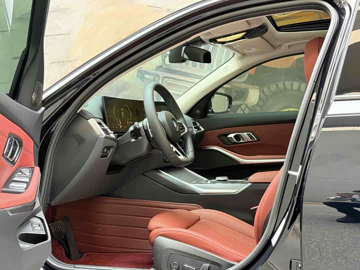 BMW 3 Series 2026 2026款 330Li M运动曜夜套装