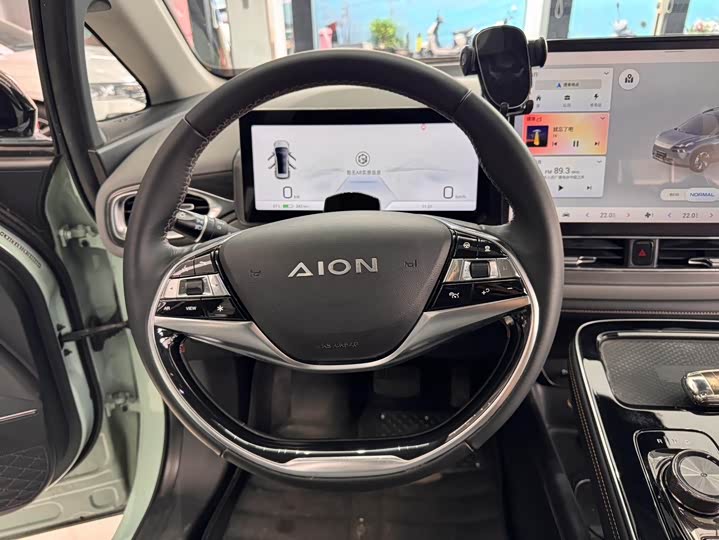 Фото 8 - GAC Aion V