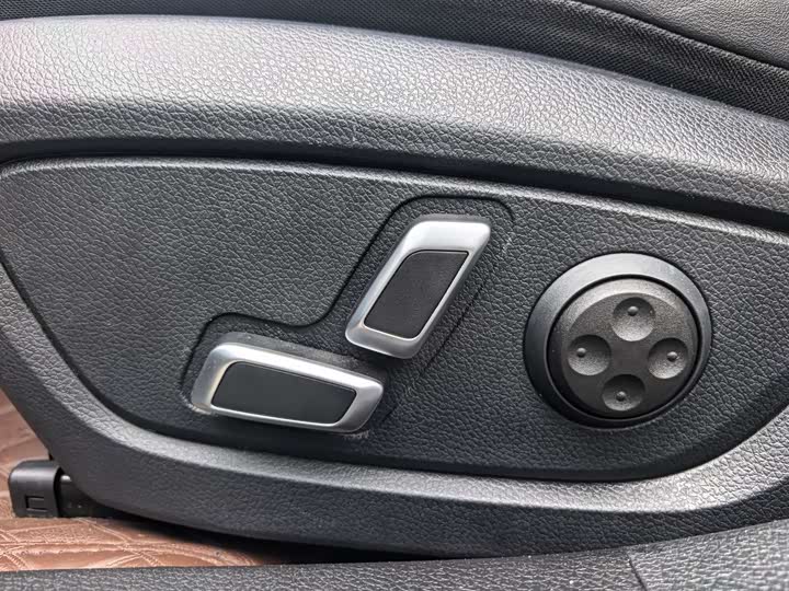 Фото 7 - Geely Preface