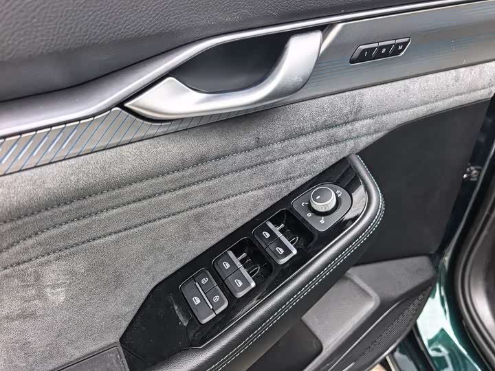 Фото 8 - Geely Preface