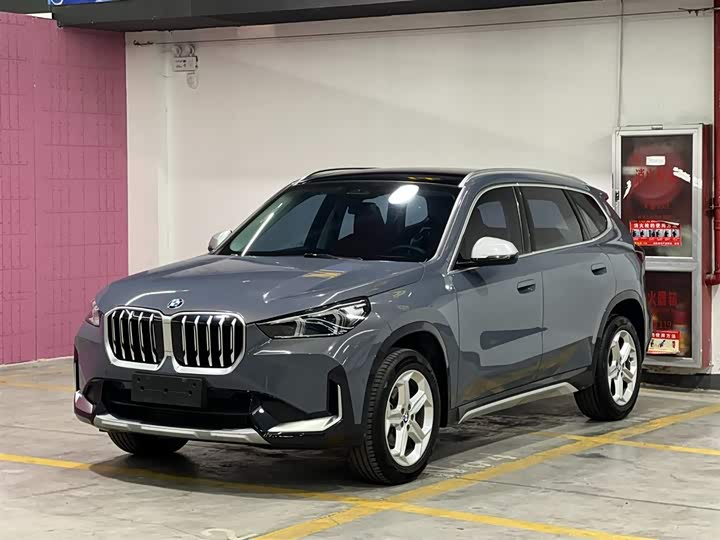 Photo 1 - BMW X1