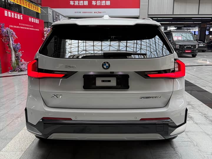 Фото 5 - BMW X1