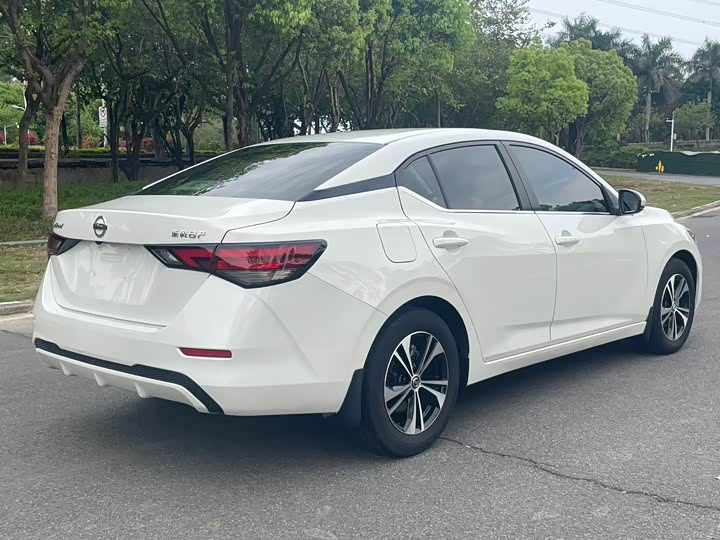 Фото 7 - Nissan Sylphy