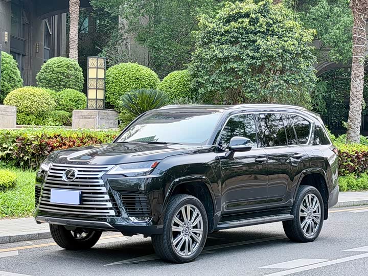 2025 Lexus LX