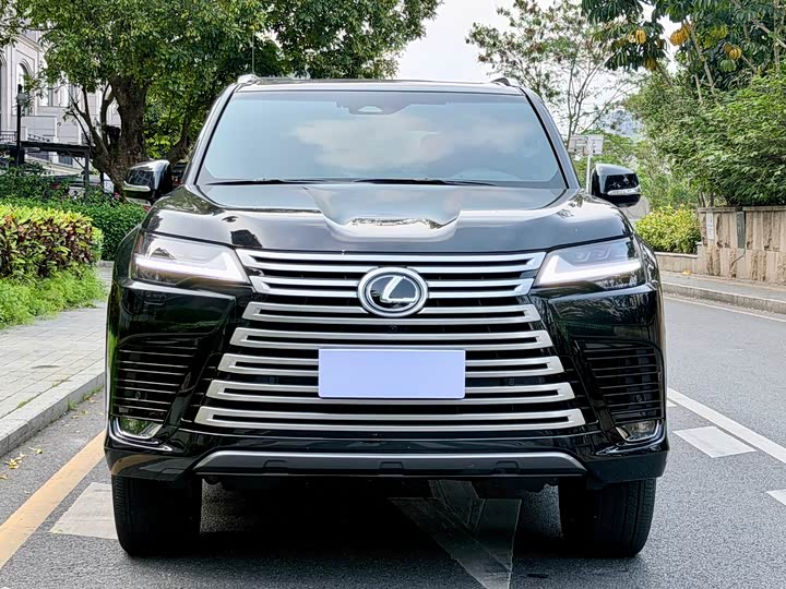 2025 Lexus LX