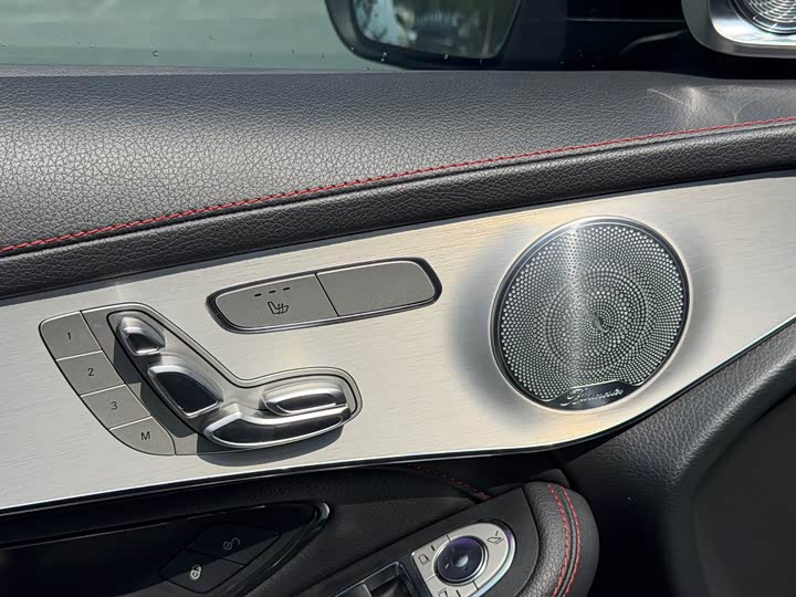 Zdjęcie 5 - Mercedes-Benz GLC-Class AMG