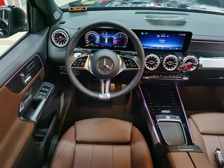 Фото 6 - Mercedes-Benz GLB-Class
