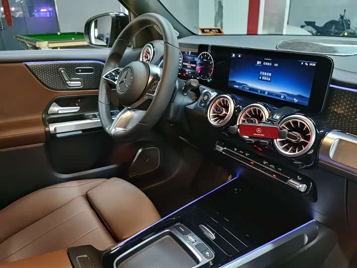 Фото 7 - Mercedes-Benz GLB-Class