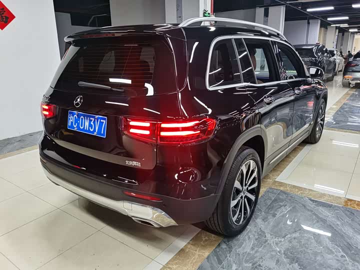 Фото 8 - Mercedes-Benz GLB-Class