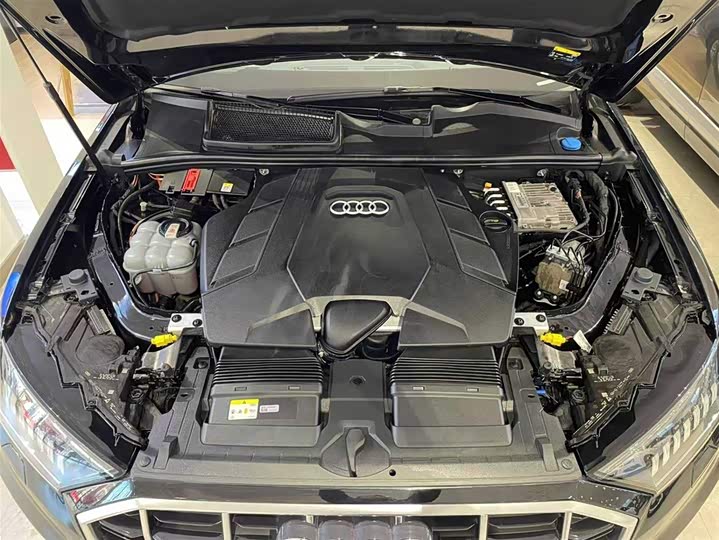 Zdjęcie 9 - Audi Q7
