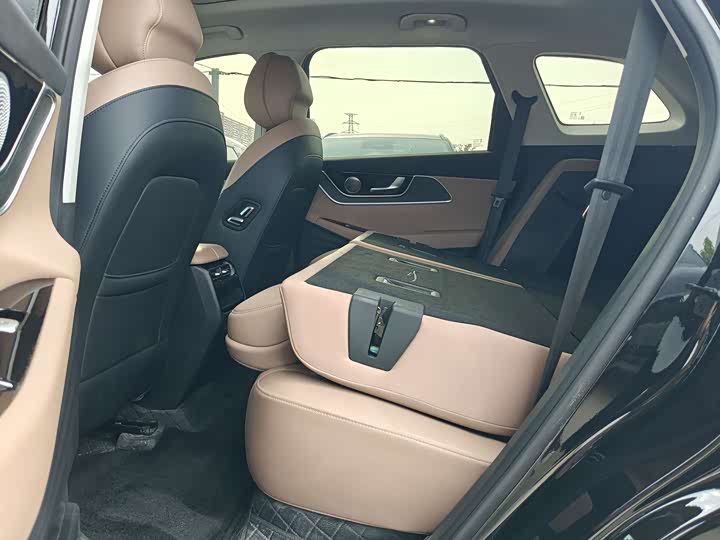 Chery Tiggo 8L 2025 2025款 2.0T 两驱长虹版 5座