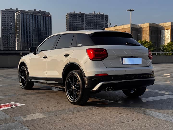 Zdjęcie 7 - Audi Q2L