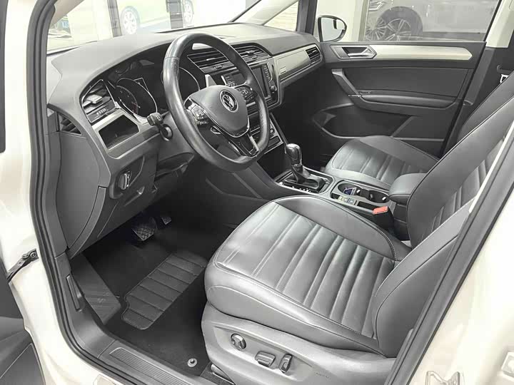 Volkswagen Touran L 2021 2021款 途安L 280TSI DSG拓界版 7座