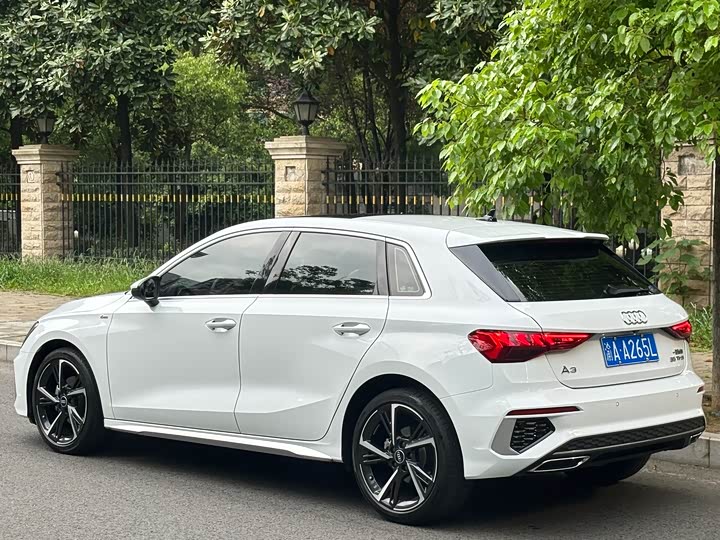 Фото 2 - Audi A3