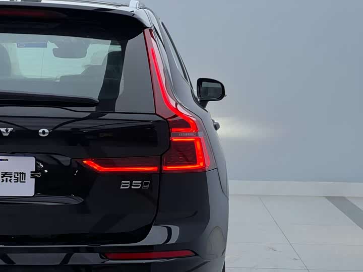Volvo XC60 2026 2026款 B5 四驱智远豪华版