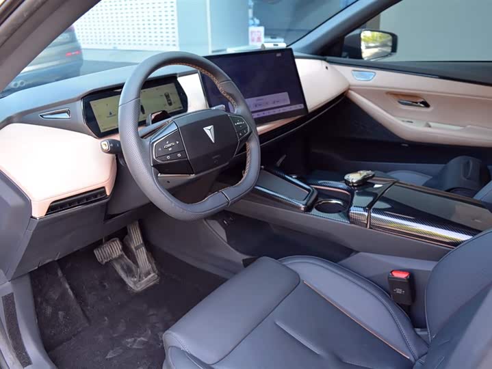 Фото 7 - Changan Deepal SL03