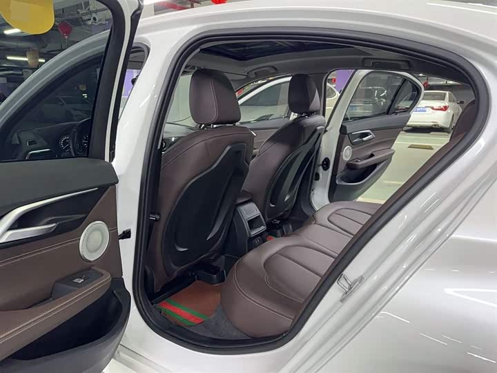 Zdjęcie 9 - BMW 1 Series