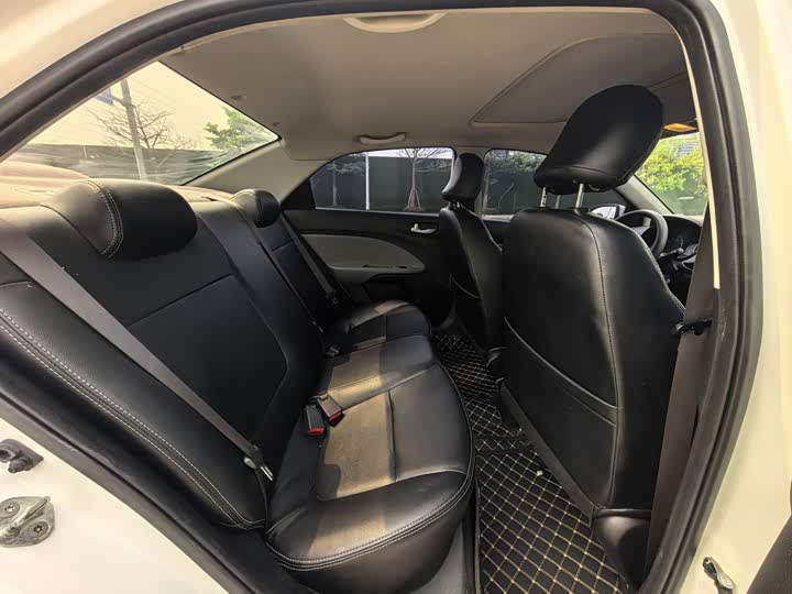Kia Pegas 2020 2020款 1.4L 自动舒适天窗版