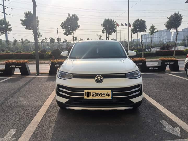 Volkswagen Tharu 2025 2025款 新锐 1.5L 锐意版