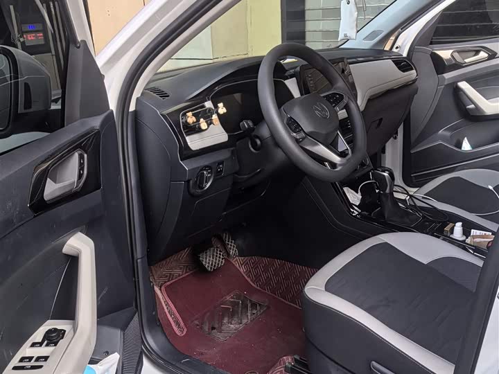 Volkswagen Tharu 2025 2025款 新锐 1.5L 锐意版