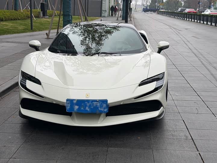 Фото 2 - Ferrari SF90