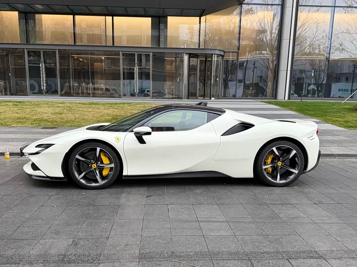 Фото 4 - Ferrari SF90