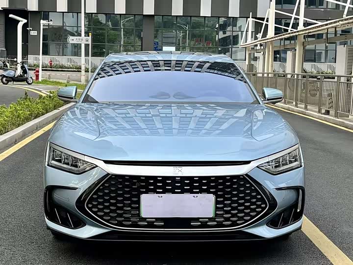 Фото 2 - BYD Han
