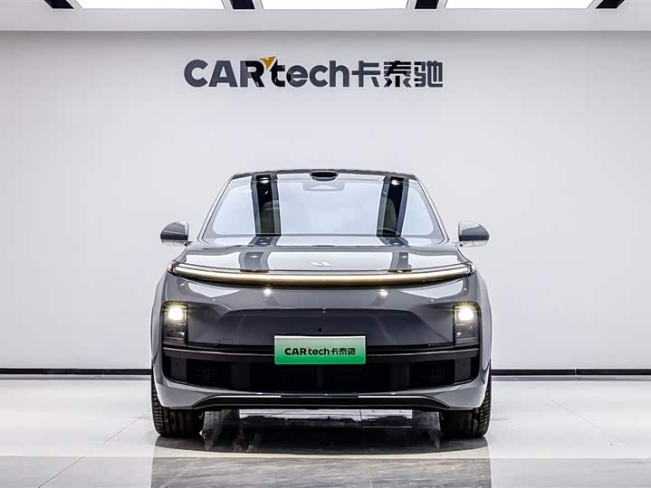 2025 LiXiang L8