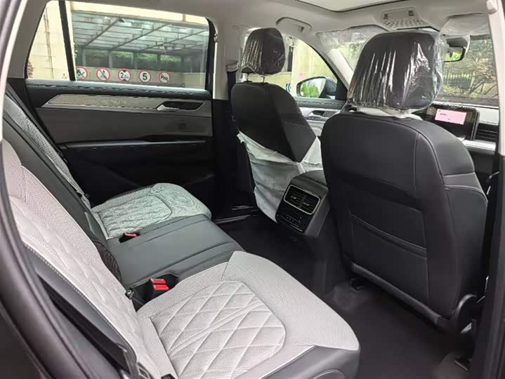 Volkswagen Tavendor 2026 2026款 380TSI 四驱R-Line巡游 众享款