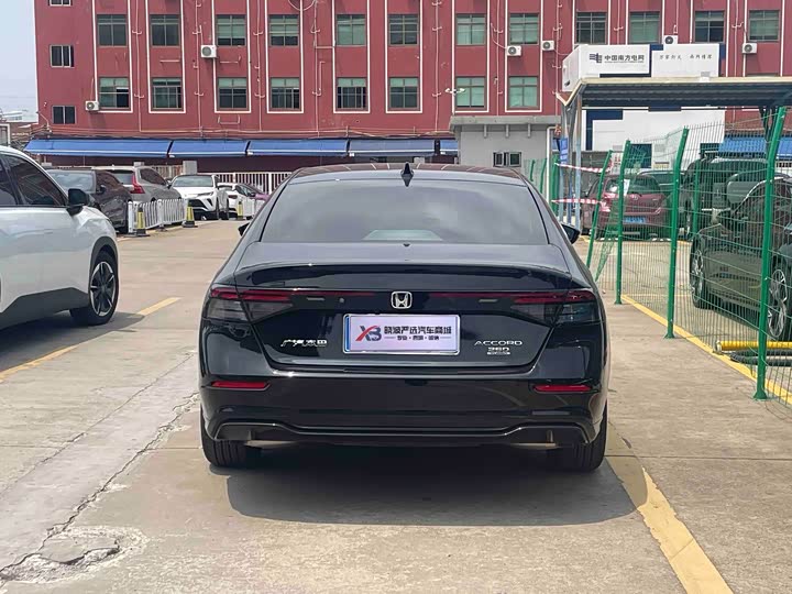 Honda Accord 2025 2025款 运动系列 260TURBO 豪华版