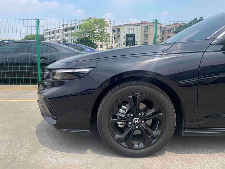 Honda Accord 2025 2025款 运动系列 260TURBO 豪华版