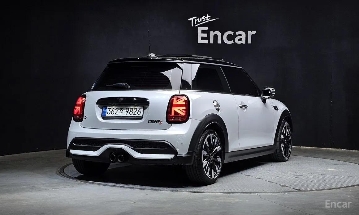 Mini Cooper 2001 Classic Launch Pack