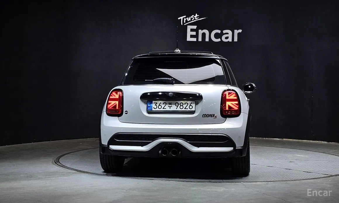 Mini Cooper 2001 Classic Launch Pack