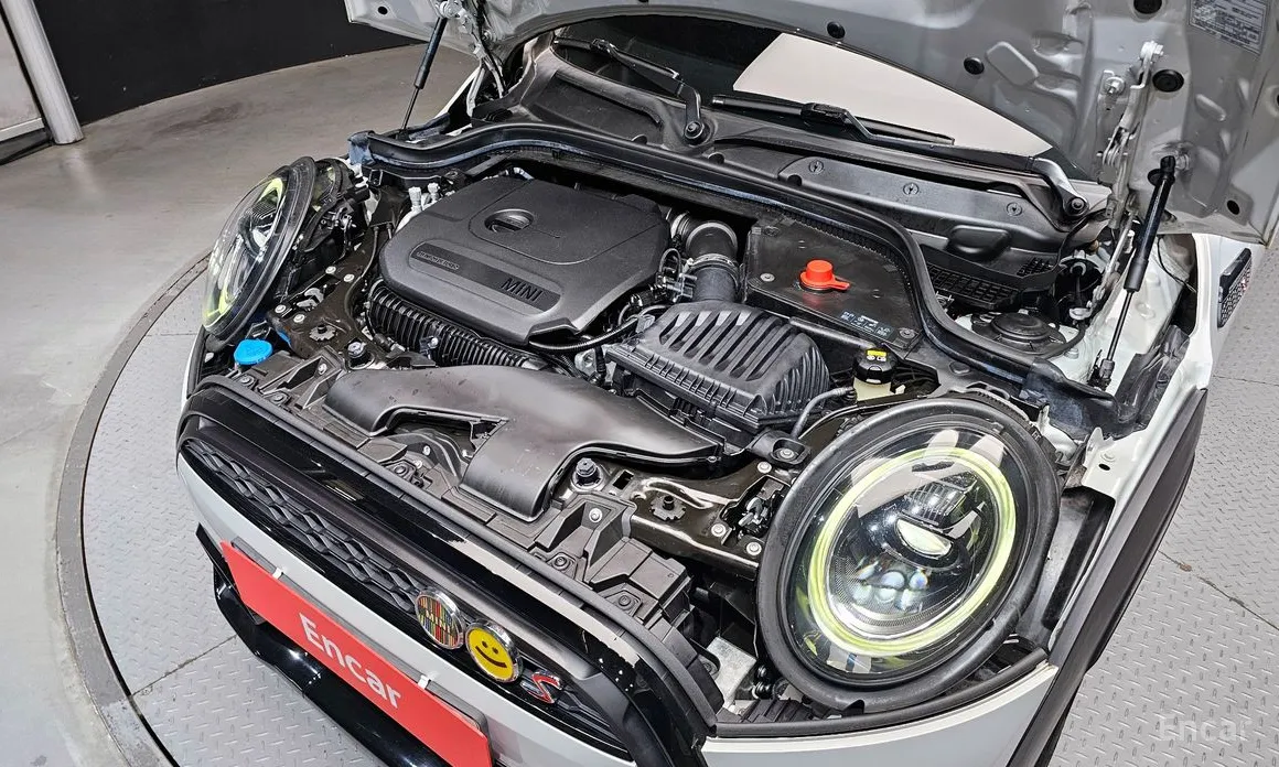Mini Cooper 2001 Classic Launch Pack