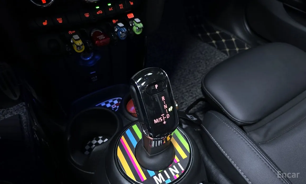 Mini Cooper 2001 Classic Launch Pack