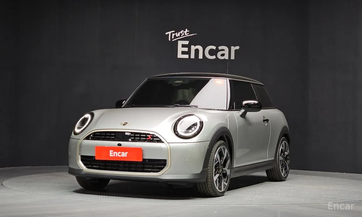 Mini Cooper 2024 Favoured