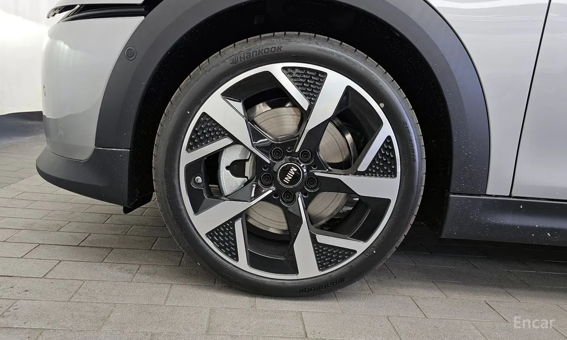 Mini Cooper 2024 Favoured