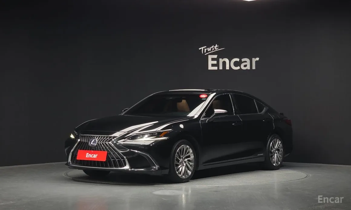 Фото 1 - Lexus ES