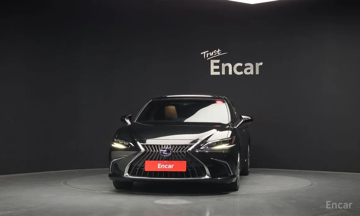 Фото 3 - Lexus ES