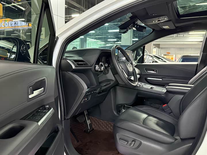 Toyota Sienna 2024 2024款 2.5L混动 四驱尊贵版