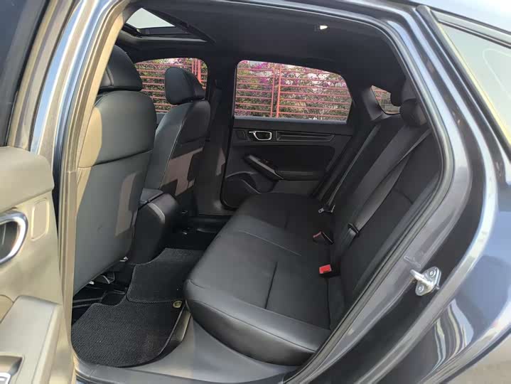 Фото 9 - Honda Civic