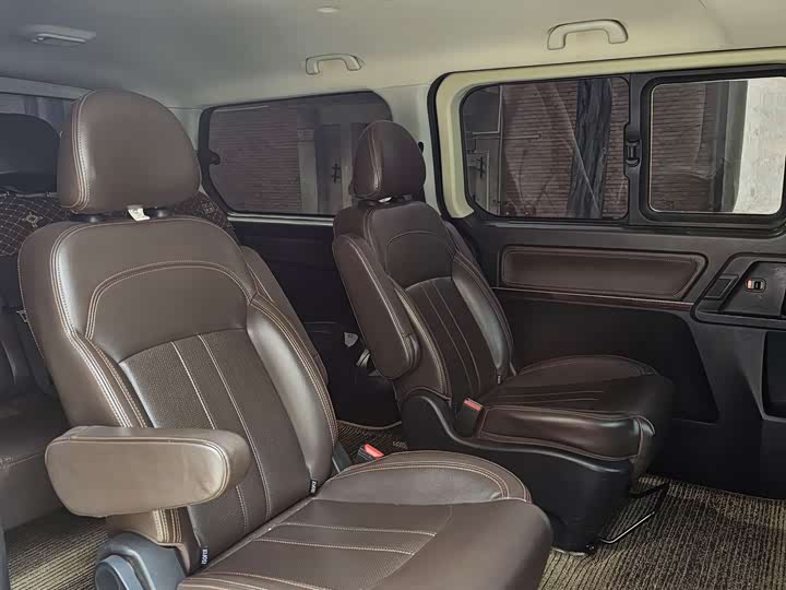 Фото 9 - Dongfeng Forthing Lingzhi Plus